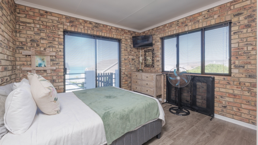 4 Bedroom Property for Sale in Oceanview Heights Western Cape